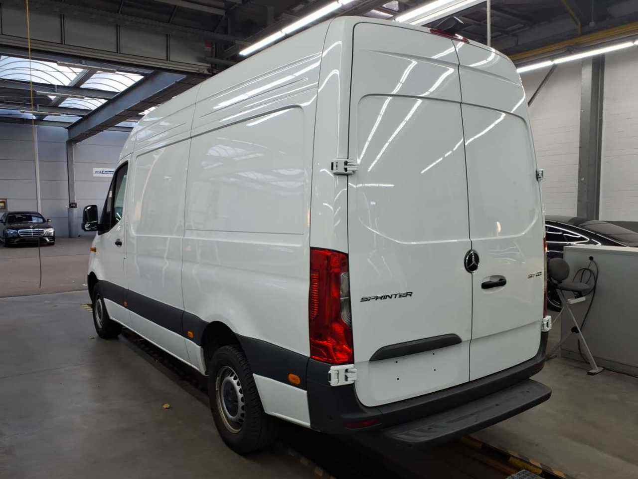 Mercedes-Benz Sprinter Hochraum-Kasten 317 CDI RWD Automatik Pro photo