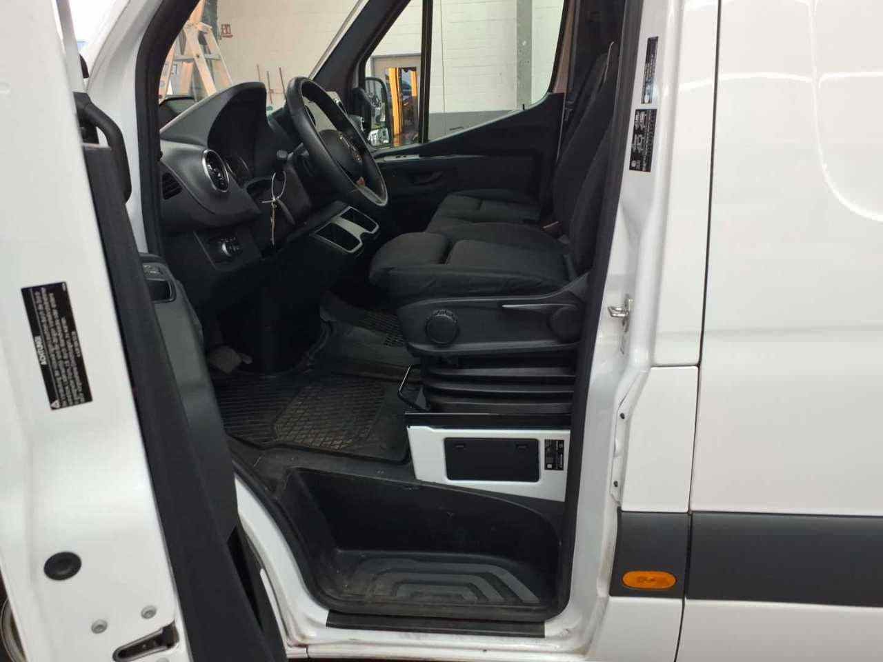 Mercedes-Benz Sprinter Hochraum-Kasten 317 CDI RWD Automatik Pro photo