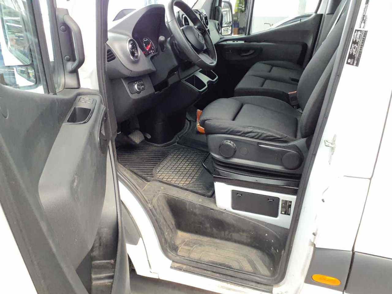 Mercedes-Benz Sprinter Hochraum-Kasten 317 CDI RWD Automatik Pro photo