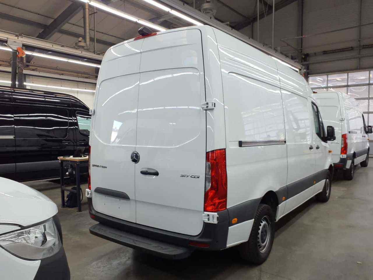 Mercedes-Benz Sprinter Hochraum-Kasten 317 CDI RWD Automatik Pro photo