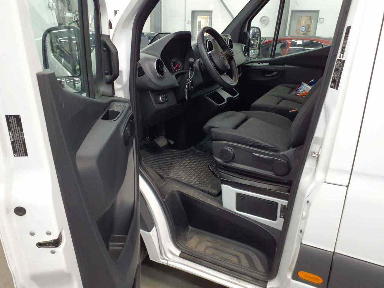 Mercedes-Benz Sprinter Hochraum-Kasten 317 CDI RWD Automatik Pro photo