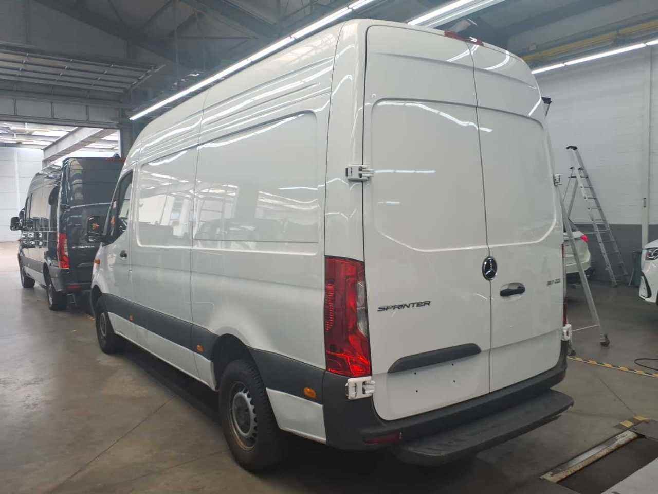 Mercedes-Benz Sprinter Hochraum-Kasten 317 CDI RWD Automatik Pro photo