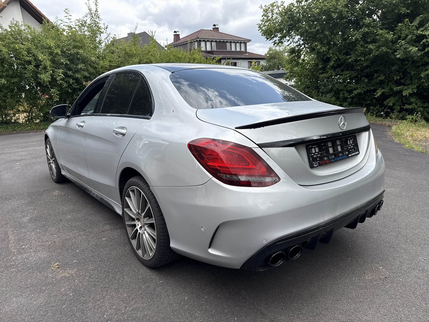 Mercedes-Benz C 400 4Matic 9G-TRONIC AMG Line photo