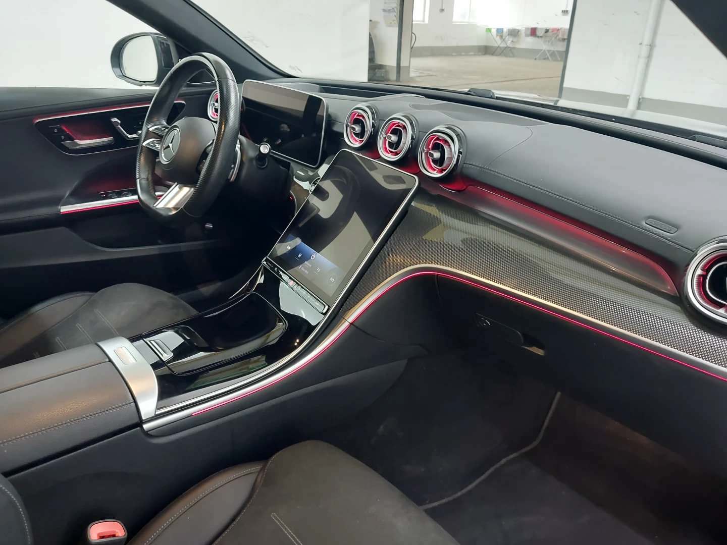 Mercedes-Benz C 300 de T 9G-Tronic AMG Line photo