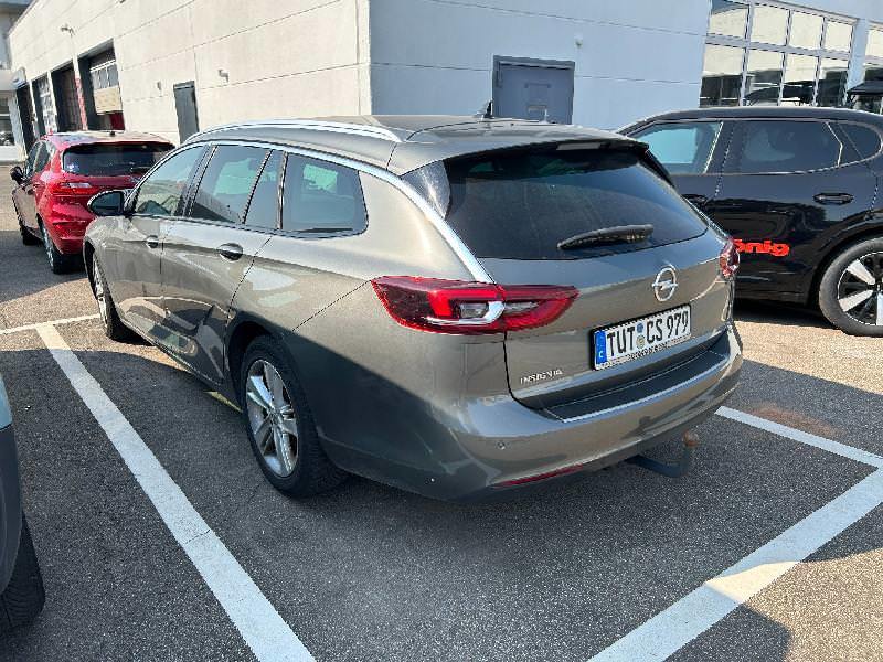Opel Insignia Sports Tourer 2,0 CDTI Automatik Dynamic photo