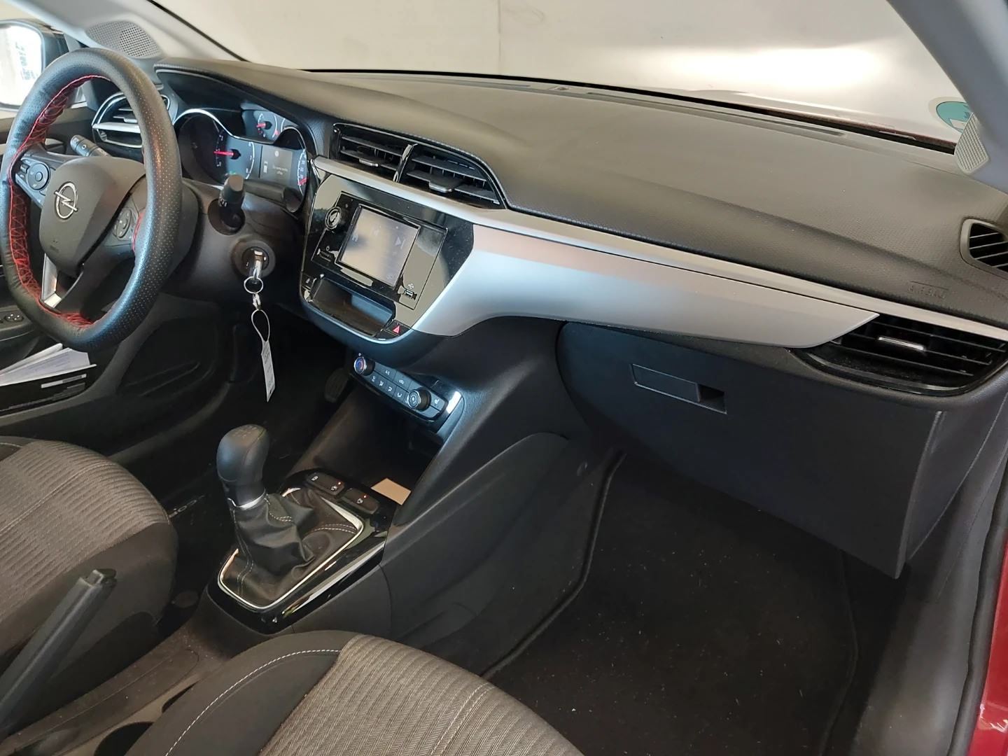 Opel Corsa 1,2 Edition photo