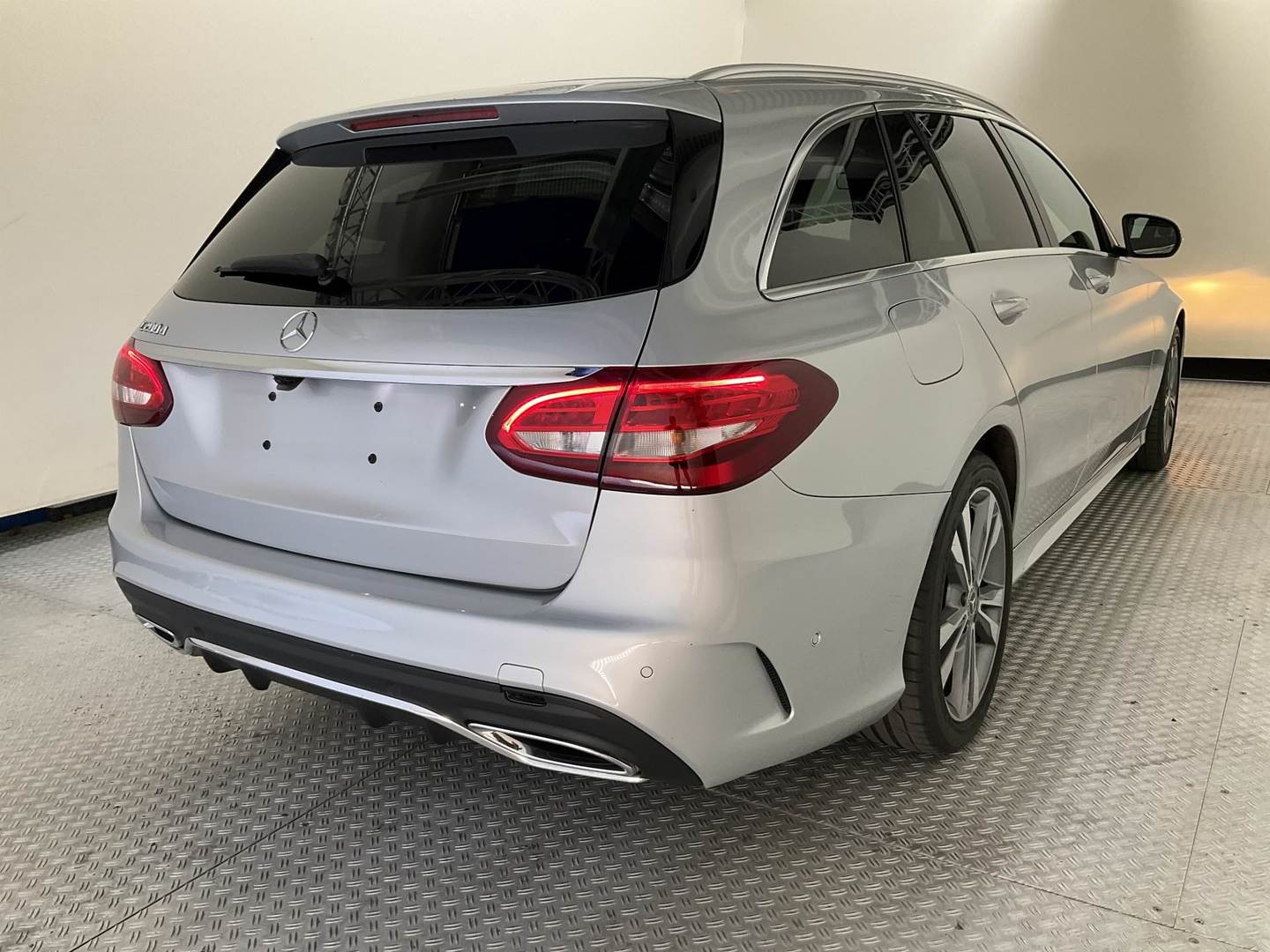 Mercedes-Benz C 200 d T AMG Line photo