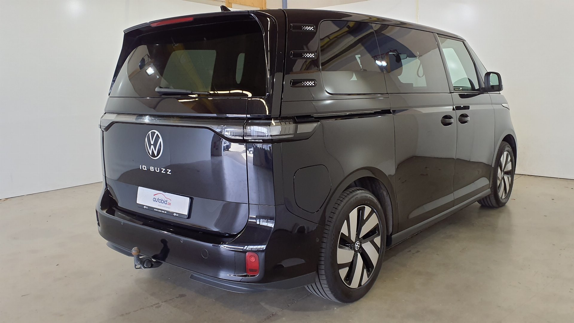 VW ID.Buzz Pro photo