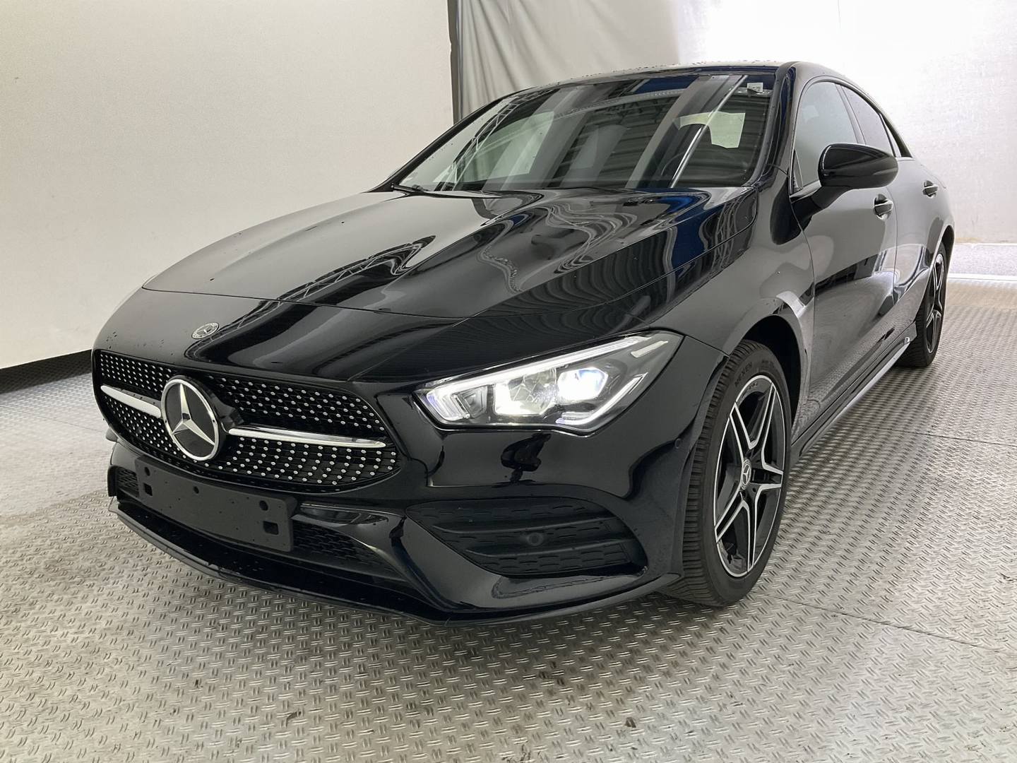 Mercedes-Benz CLA 250 e 8G-DCT AMG Line