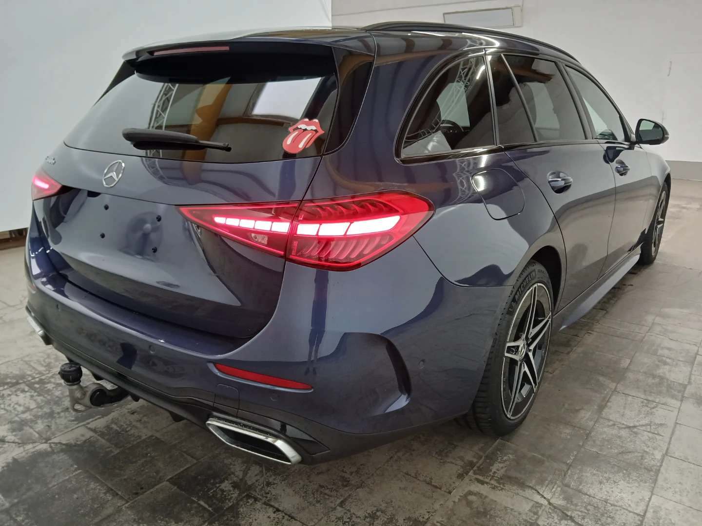 Mercedes-Benz C 300 e T 9G-TRONIC AMG Line photo