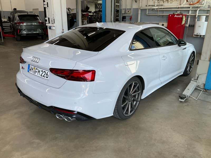 Audi S5 Coupe 3.0 TDI quattro basis photo