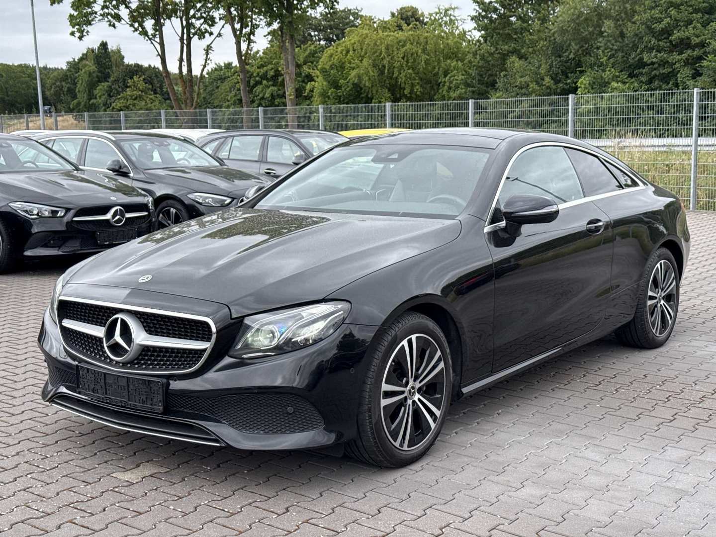 Mercedes-Benz E 220 d Coupe 9G-TRONIC Avantgarde