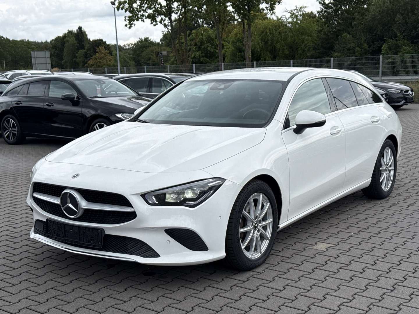 Mercedes-Benz CLA 180 d Shooting Brake 8G-DCT Progressive