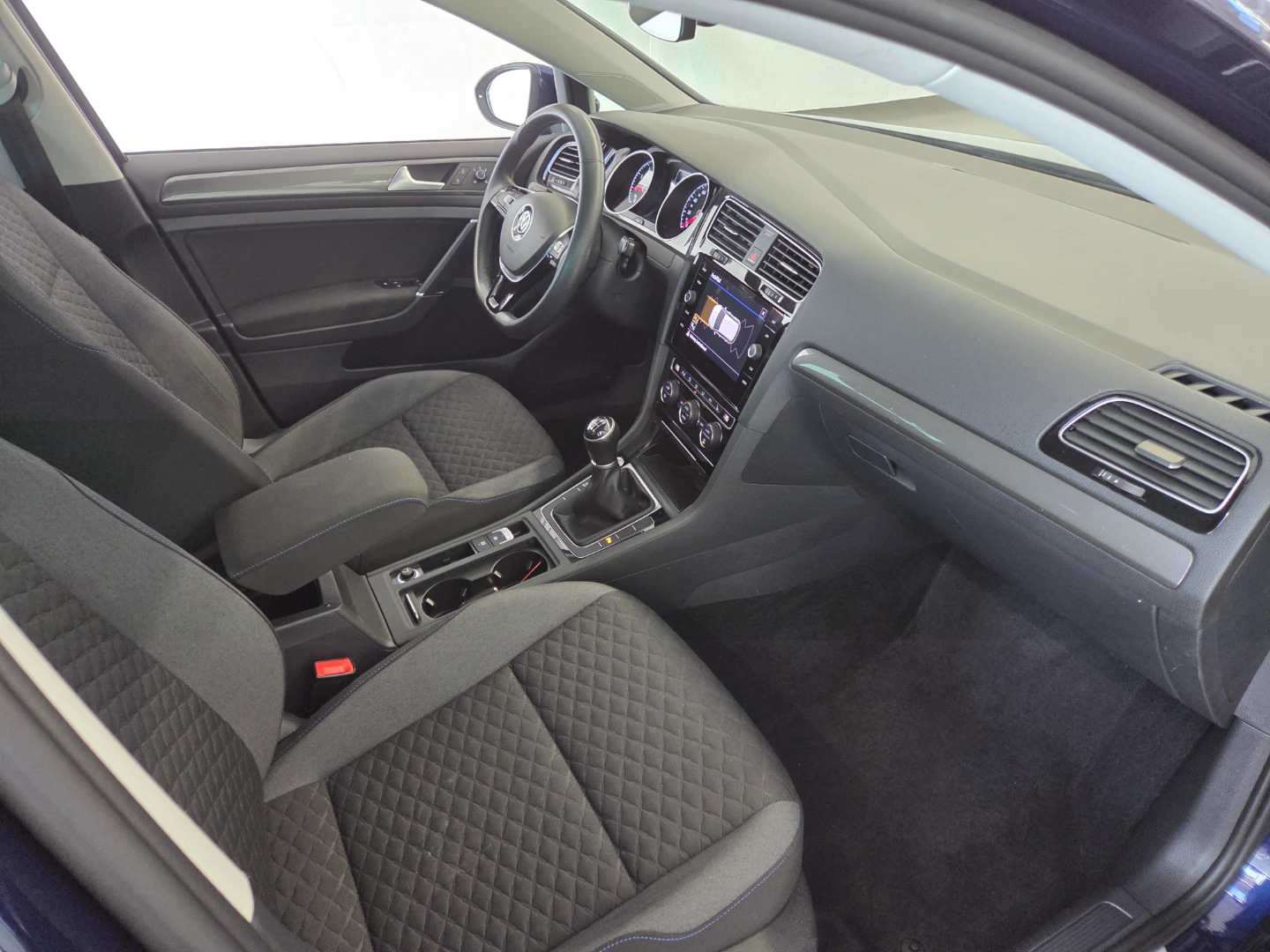 VW Golf 1,0 TSI Join photo
