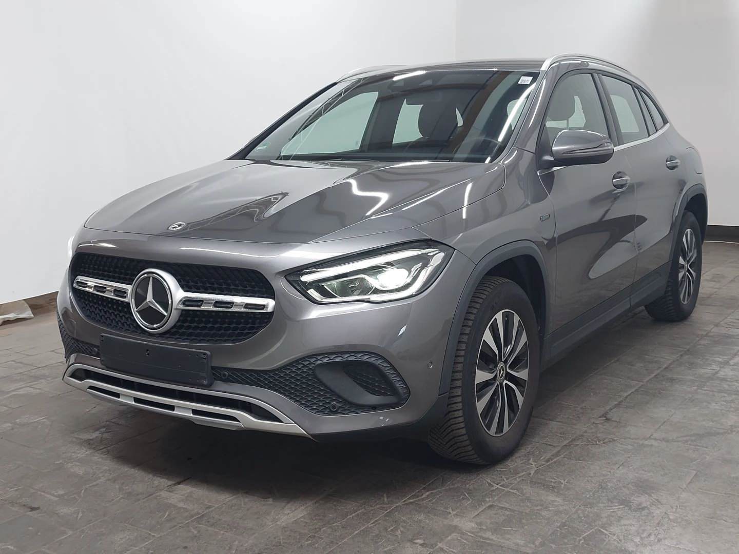 Mercedes-Benz GLA 250 e 8G-DCT Style