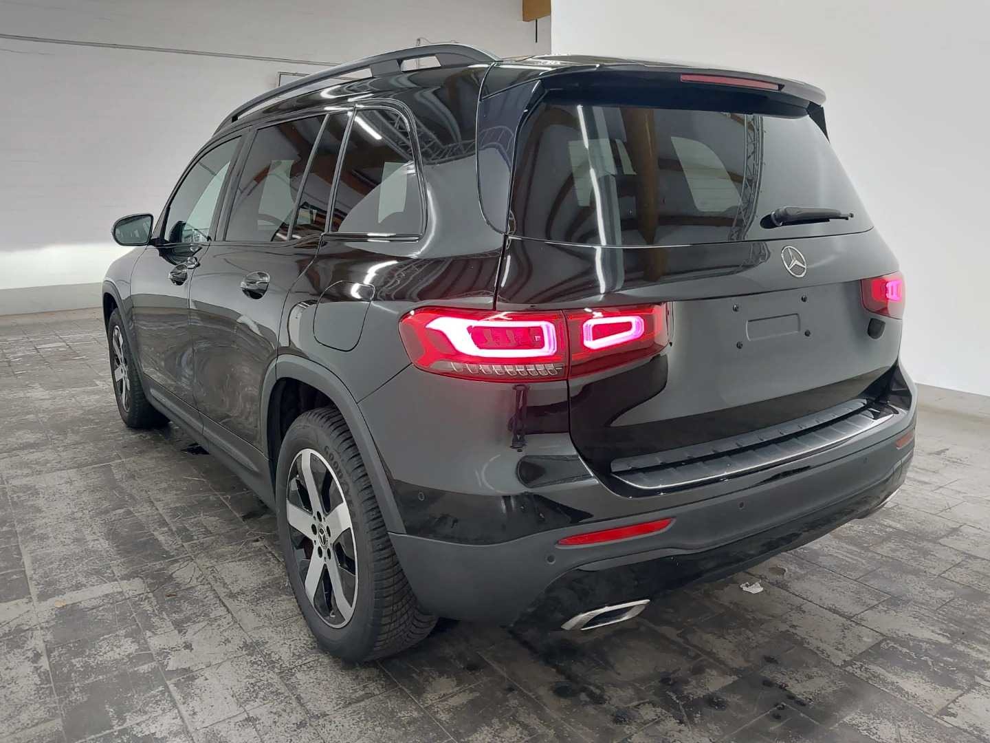 Mercedes-Benz GLB 200 7G-DCT Progressive photo