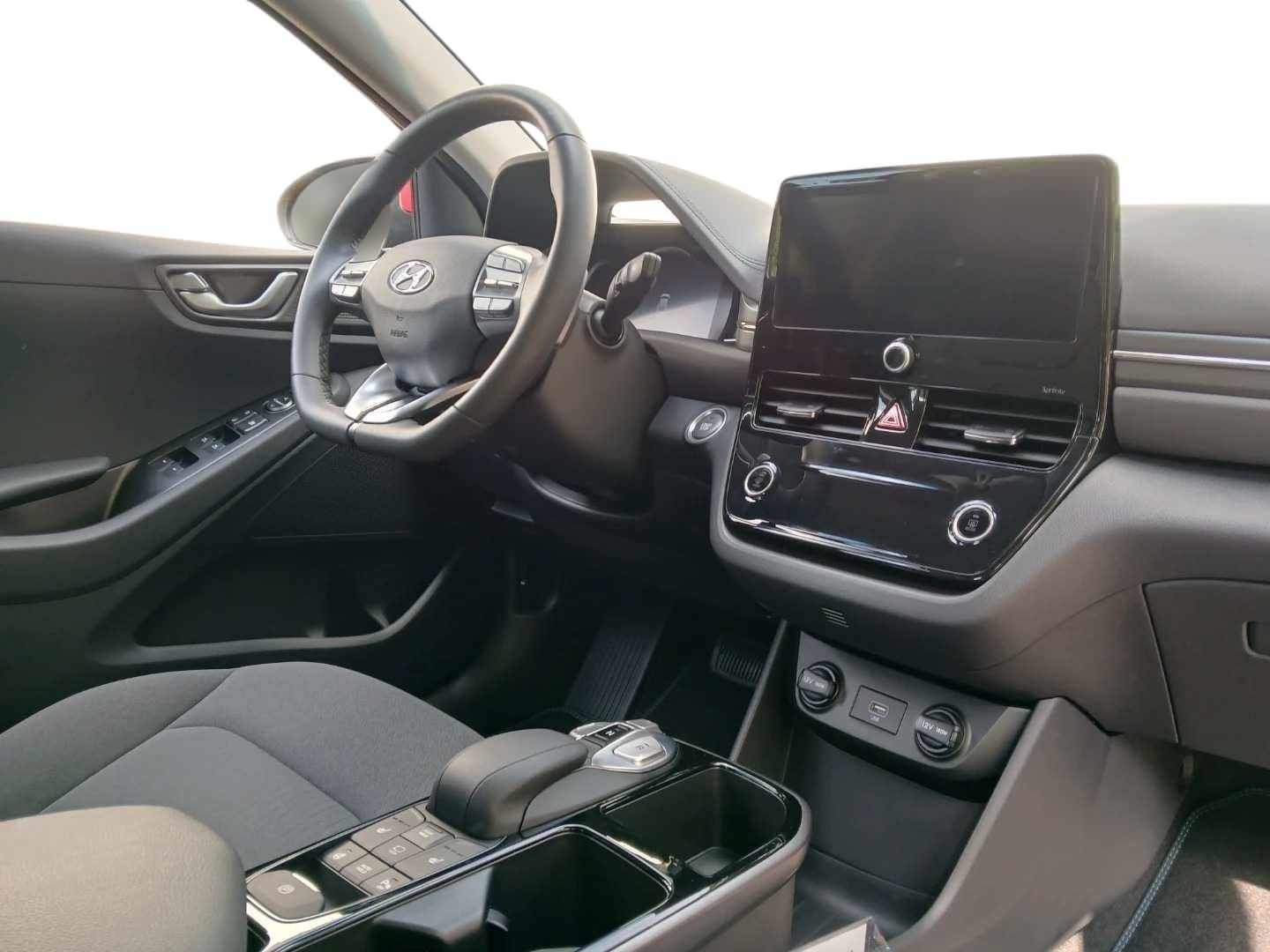 Hyundai Ioniq Trend photo