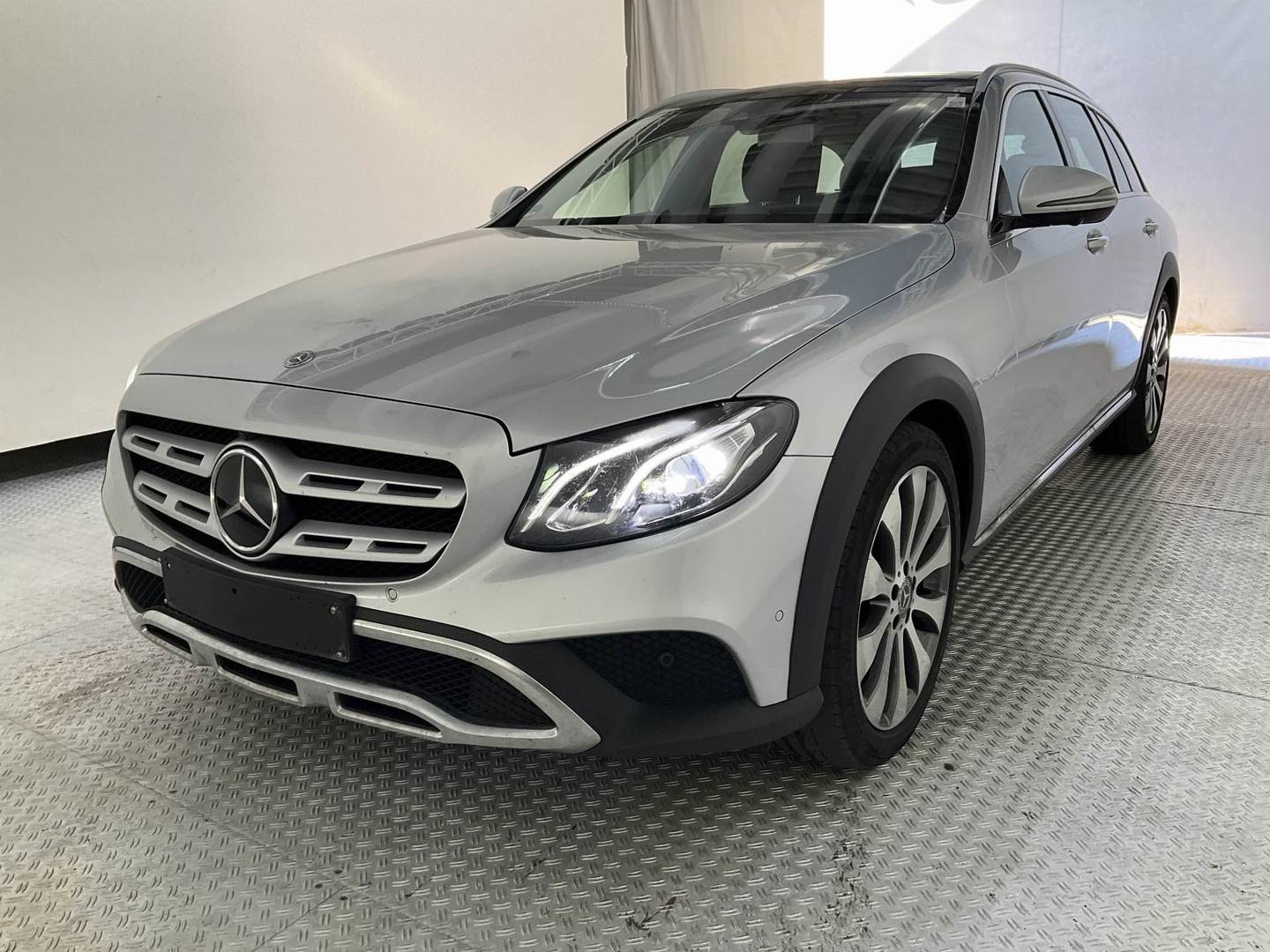 Mercedes-Benz E 220 d T 4MATIC All-Terrain 9G-TRONIC