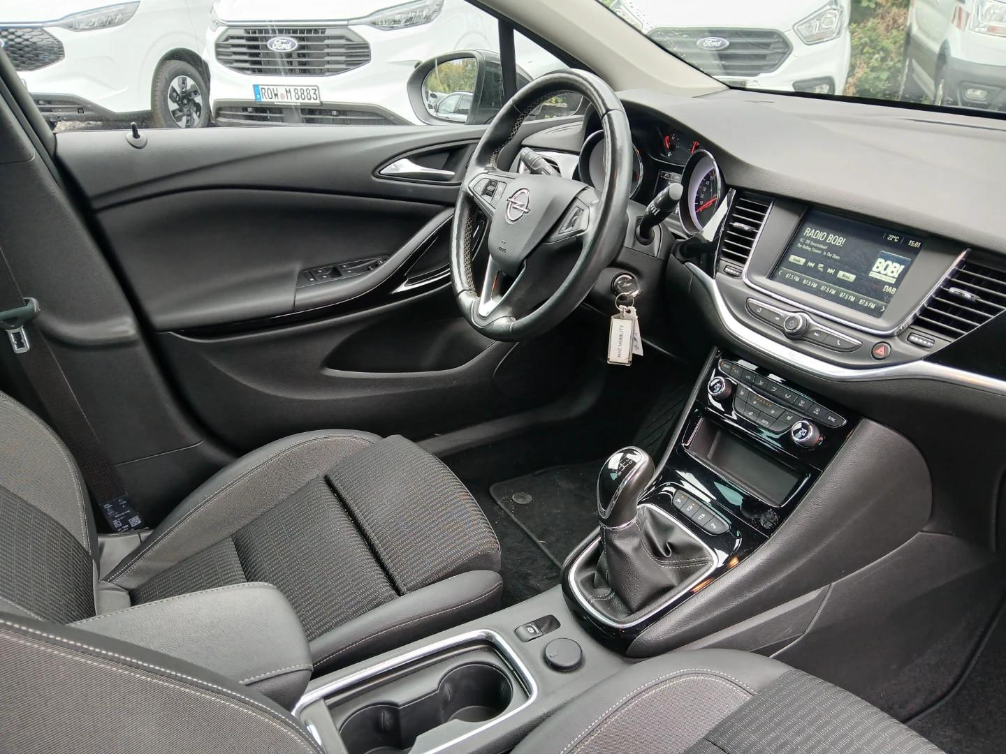Opel Astra Sports Tourer 1,2 Design & Tech photo