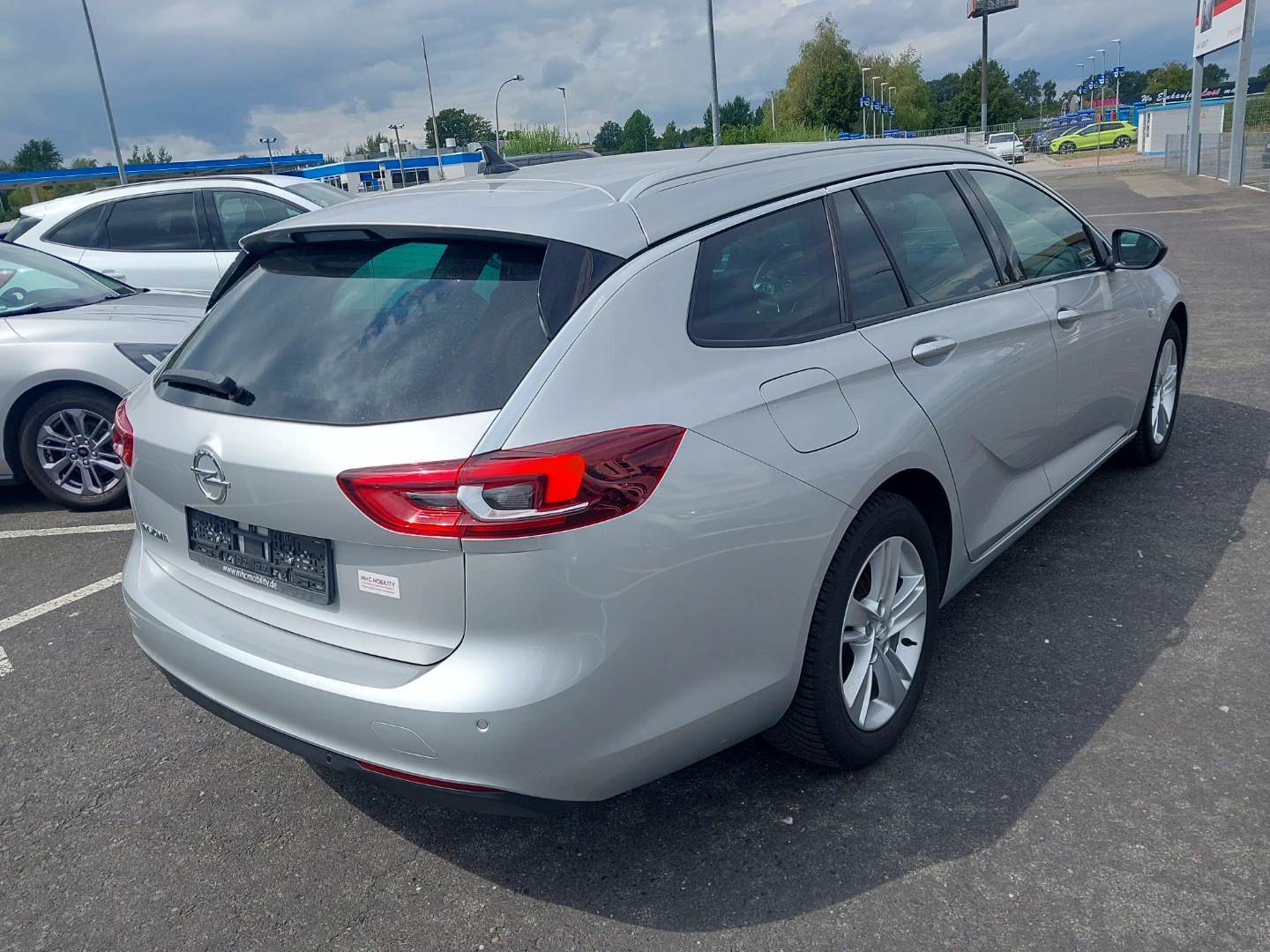 Opel Insignia Sports Tourer 1,5 CDTI Automatik Business photo