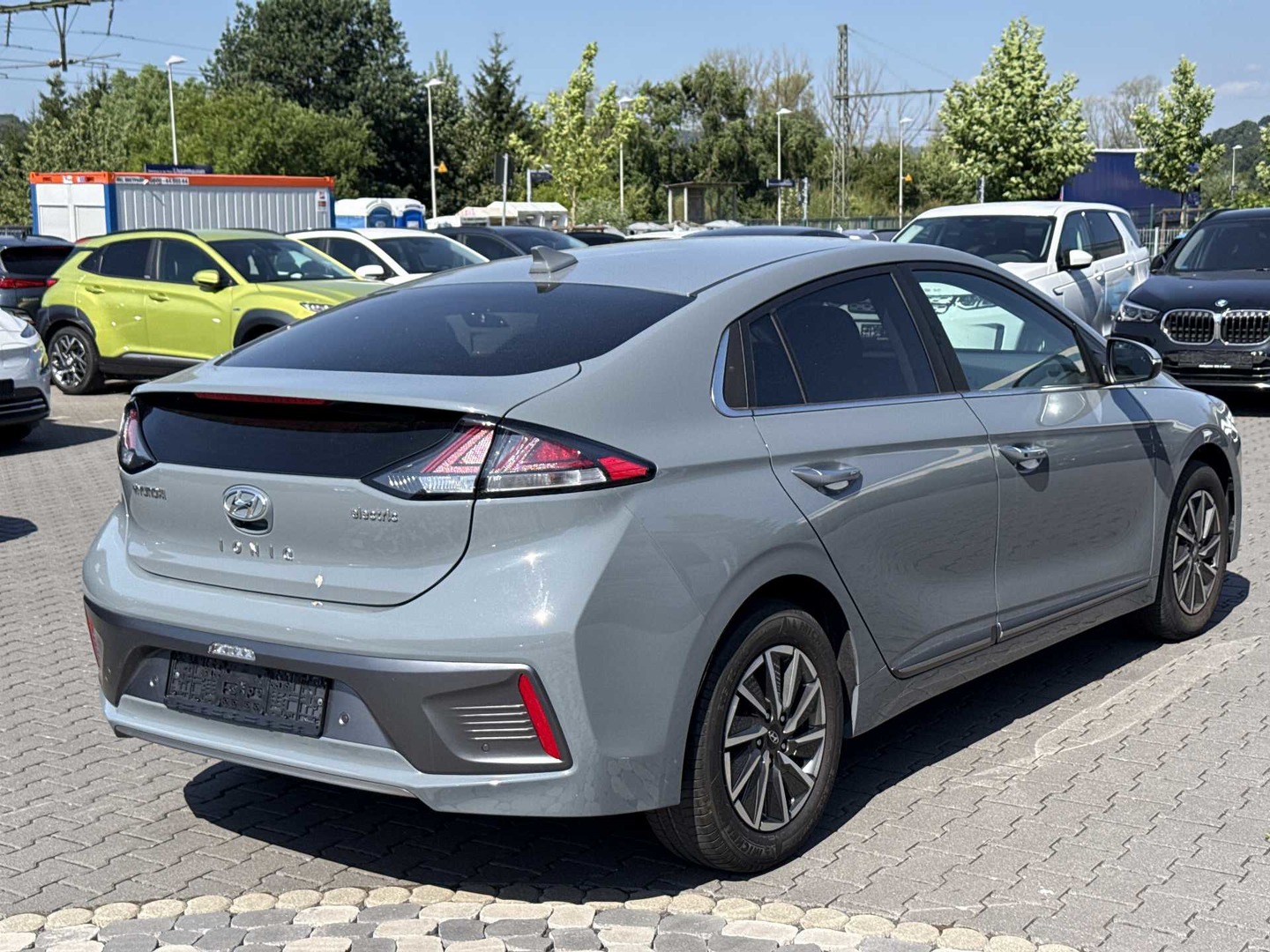 Hyundai Ioniq Prime photo
