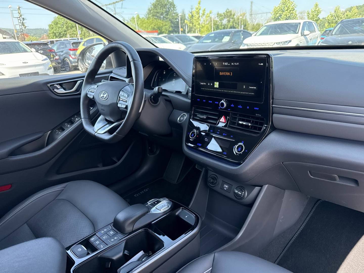 Hyundai Ioniq Prime photo