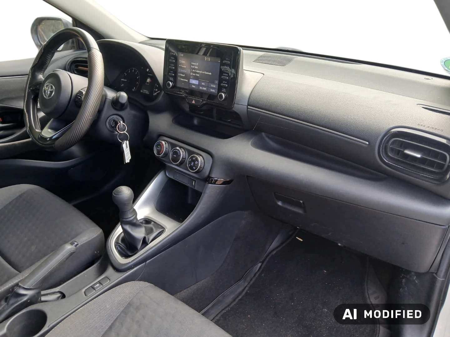 Toyota Yaris 1,0 Comfort photo