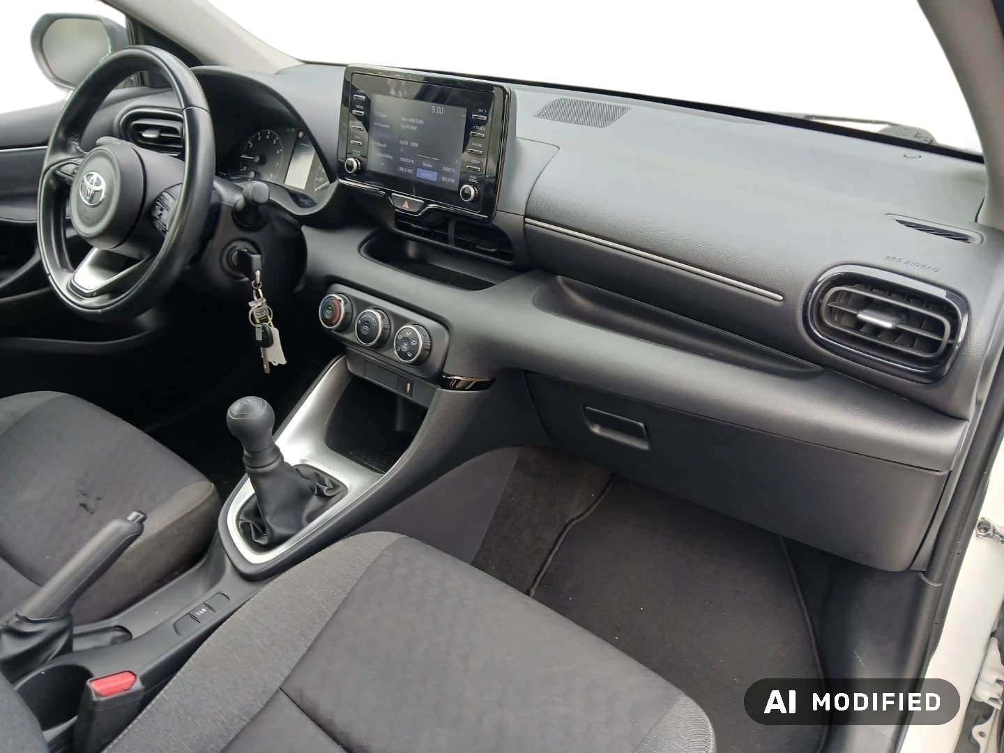 Toyota Yaris 1,0 Comfort photo
