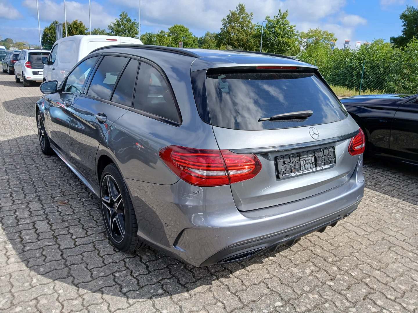 Mercedes-Benz C 300 de T 9G-TRONIC AMG Line photo