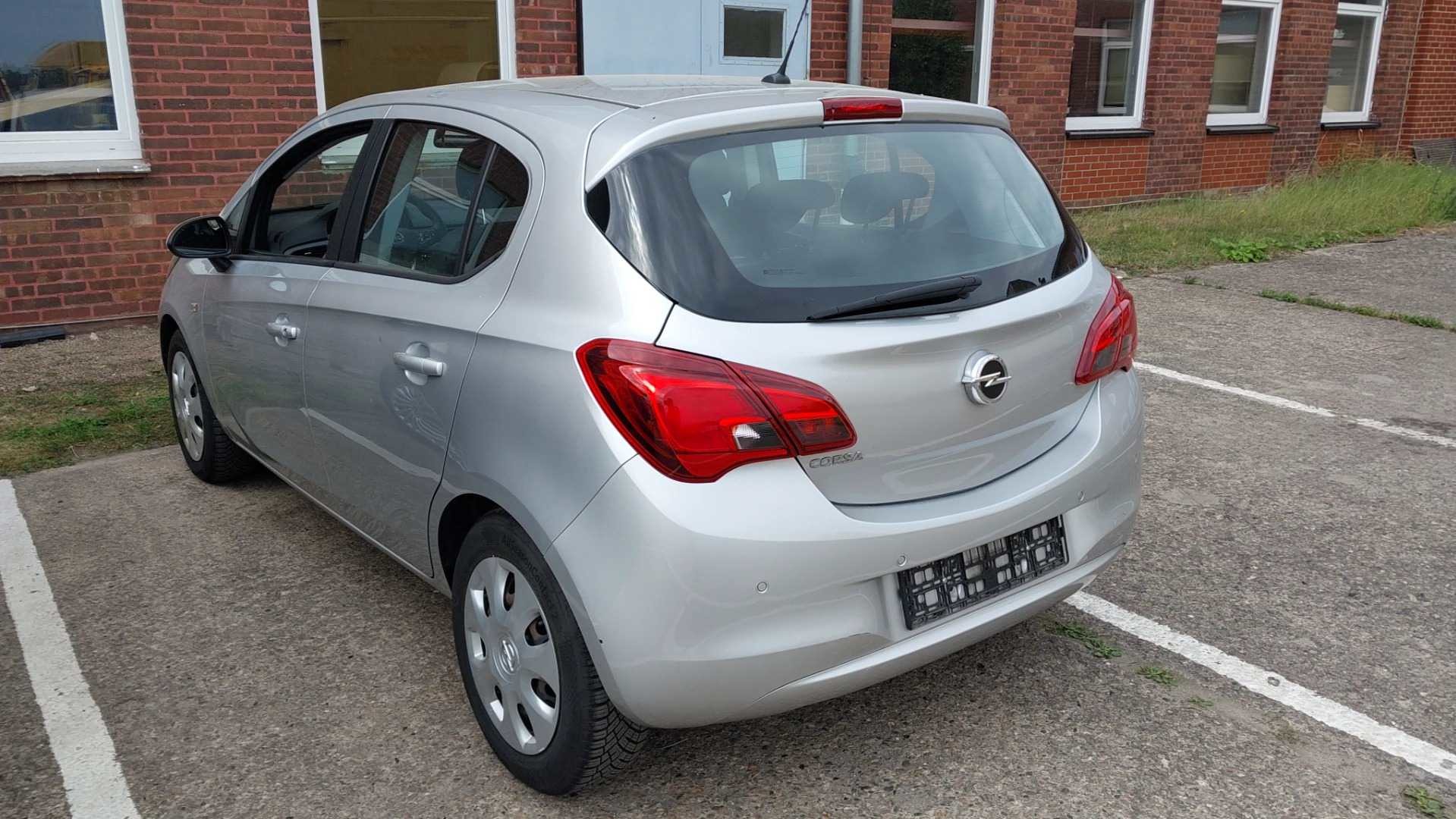 Opel Corsa 1,2 5-Gang photo
