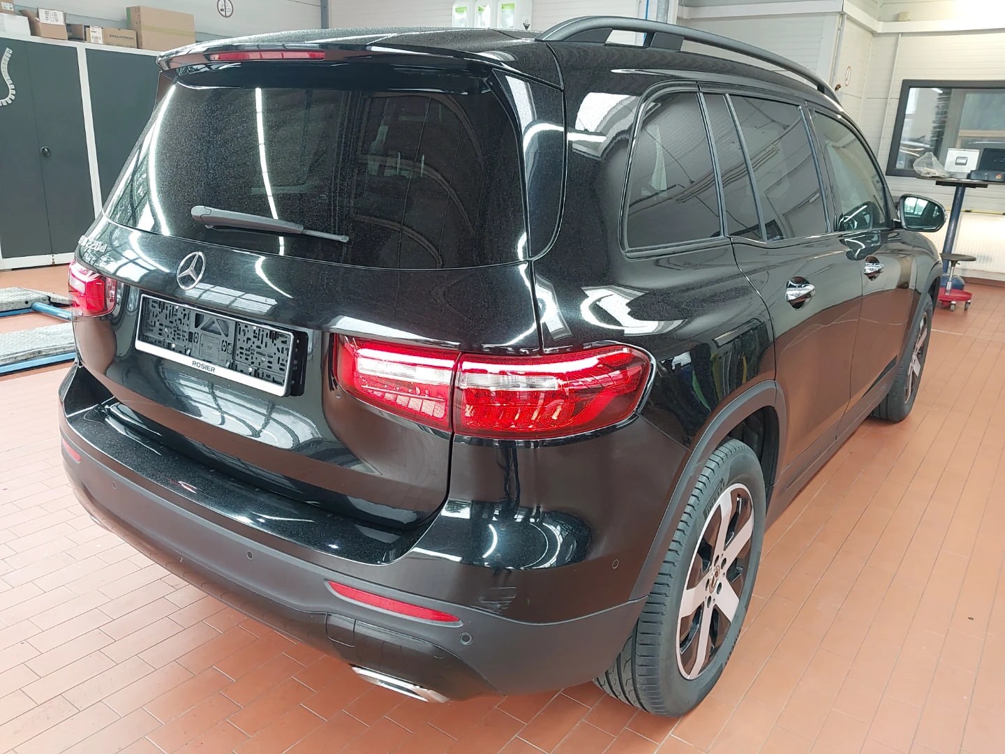 Mercedes-Benz GLB 220d DCT Progressive photo