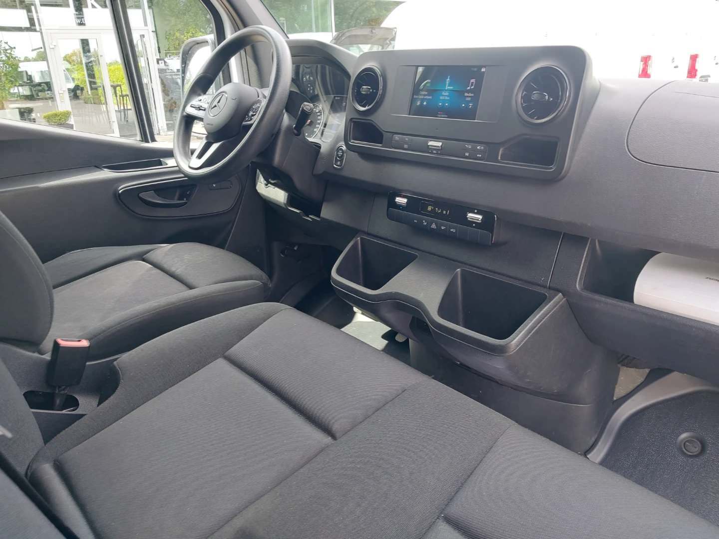 Mercedes-Benz Sprinter 317 CDI MR Automatik Klima MBUX photo