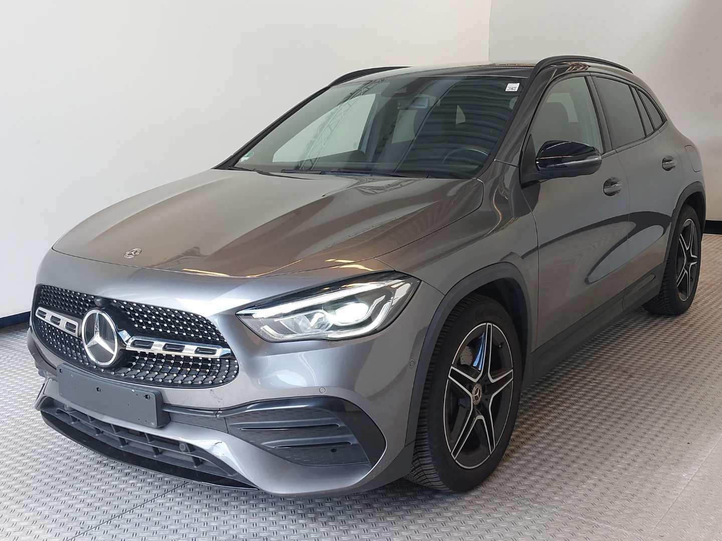 Mercedes-Benz GLA 200 7G-DCT AMG Line