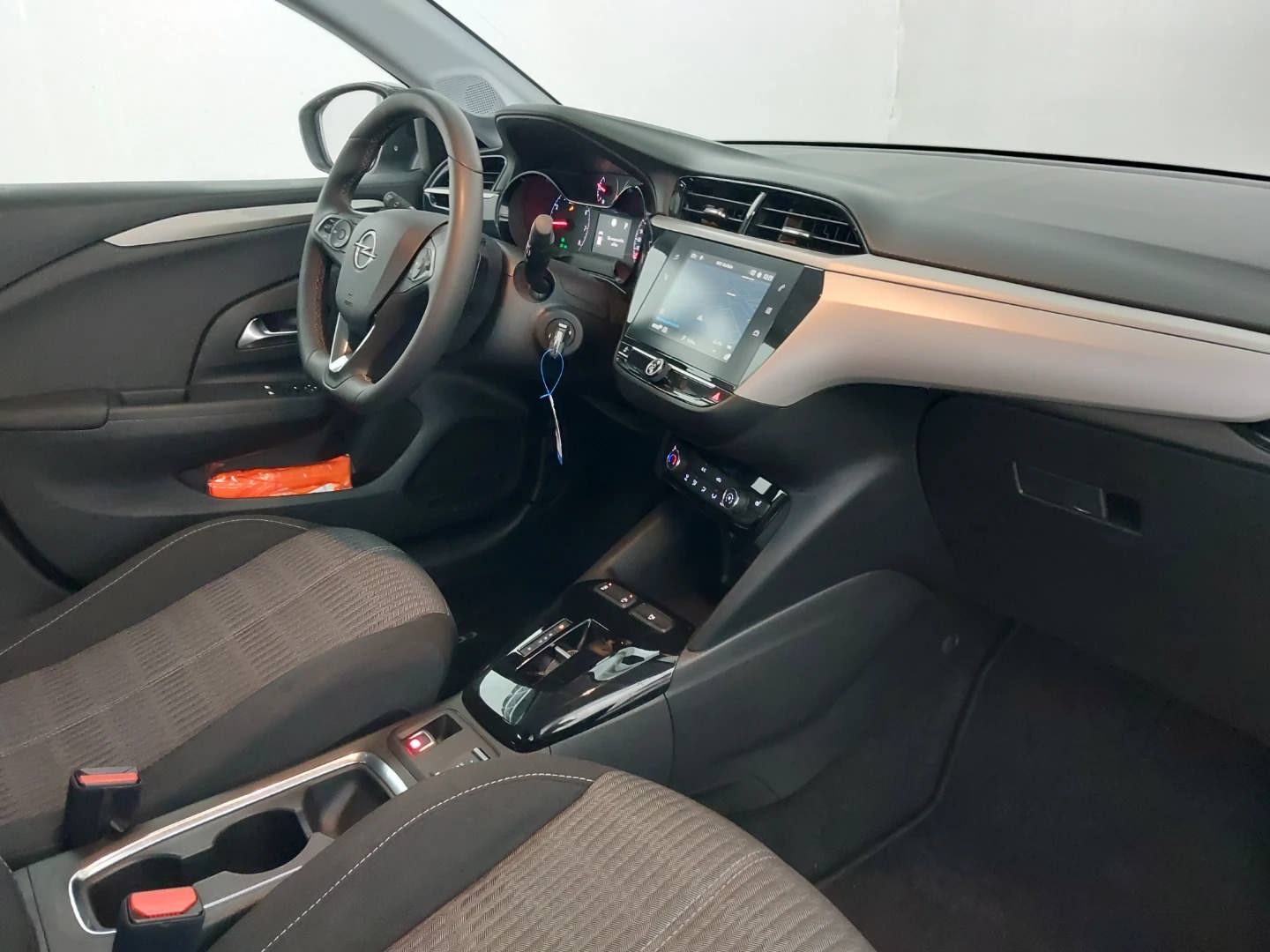 Opel Corsa 1,2 Automatik Edition photo