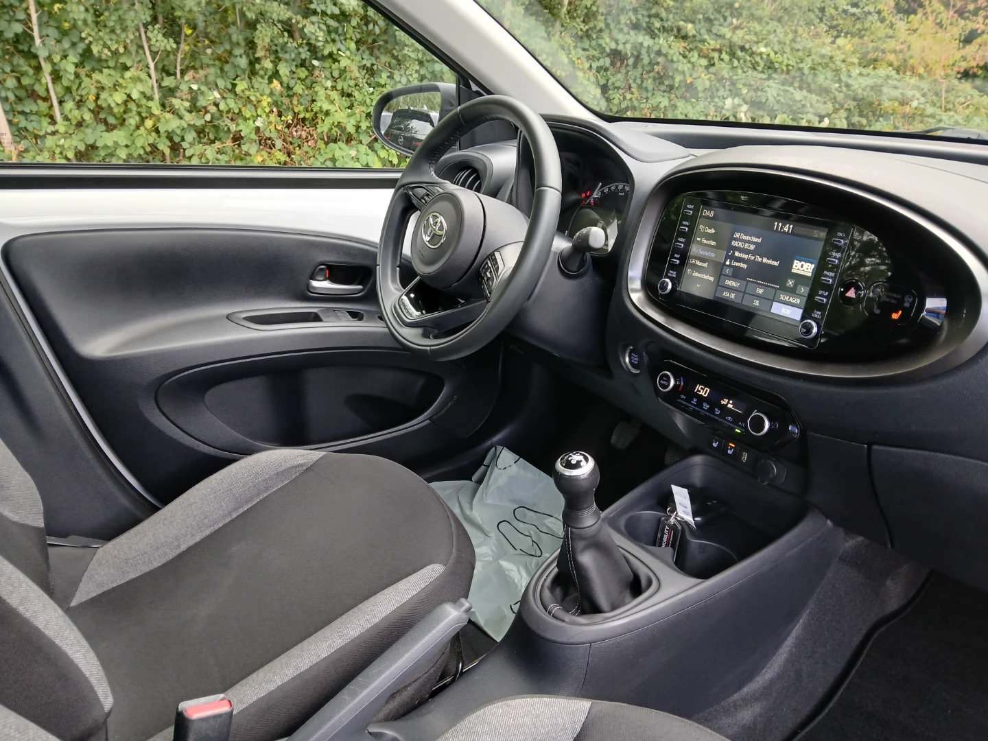 Toyota Aygo X 1,0  Play photo