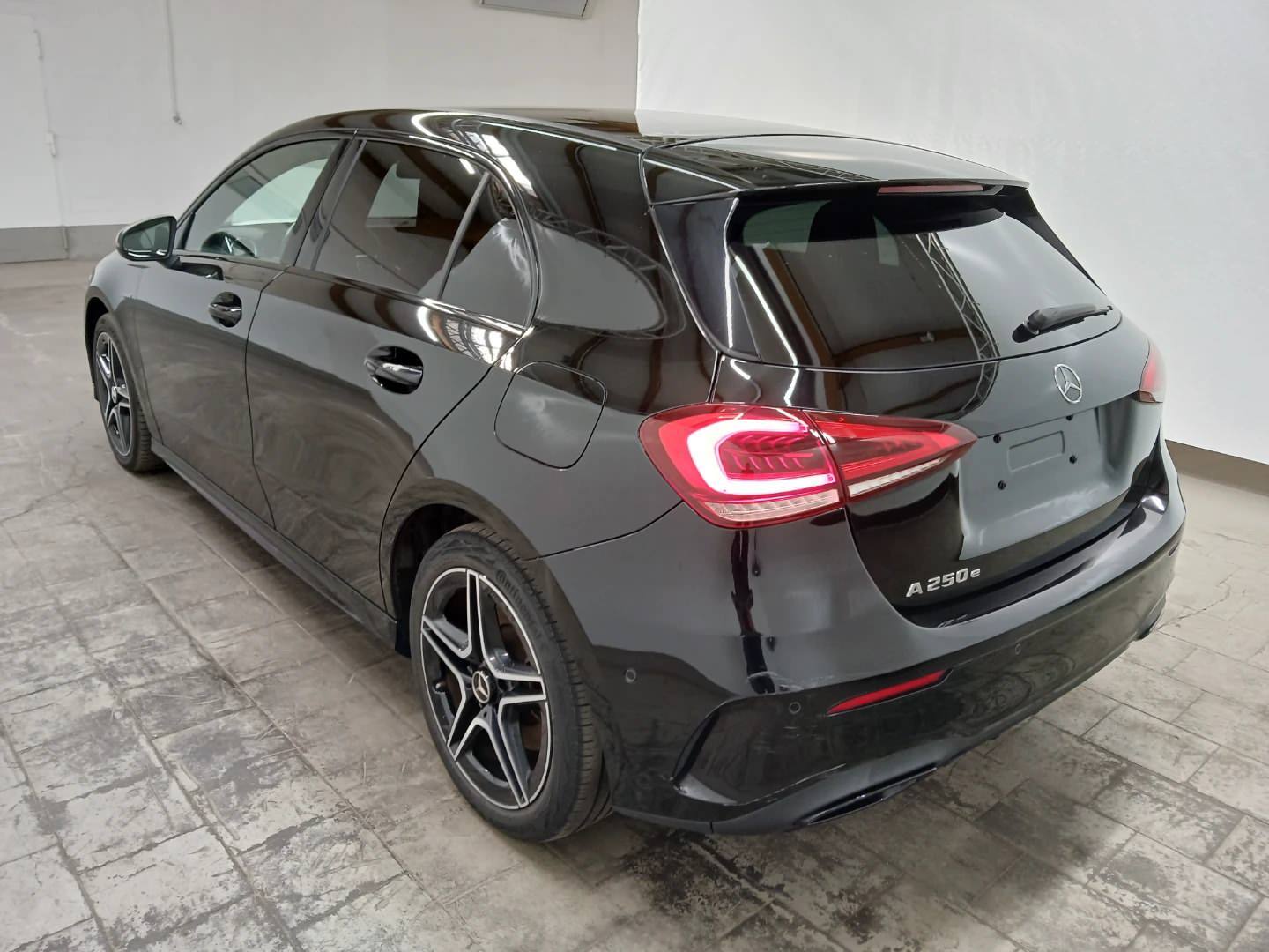 Mercedes-Benz A 250 e 8G-DCT AMG Line/Edition 2020 photo