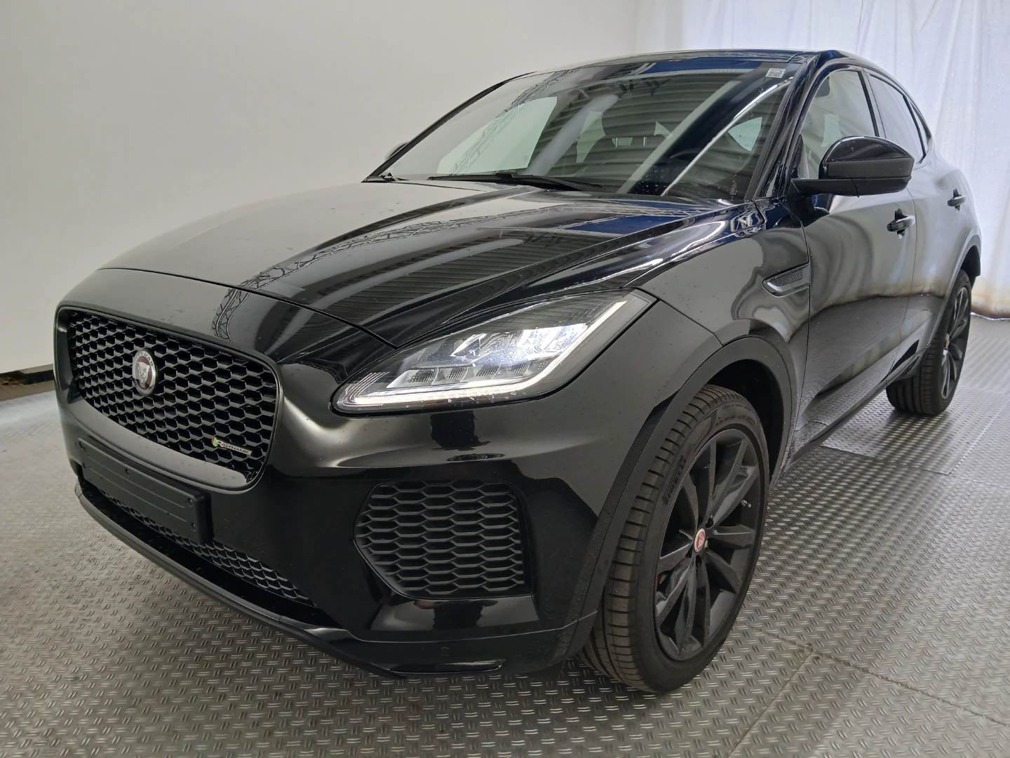Jaguar E-PACE 2,0 Diesel AWD Automatik First Edition