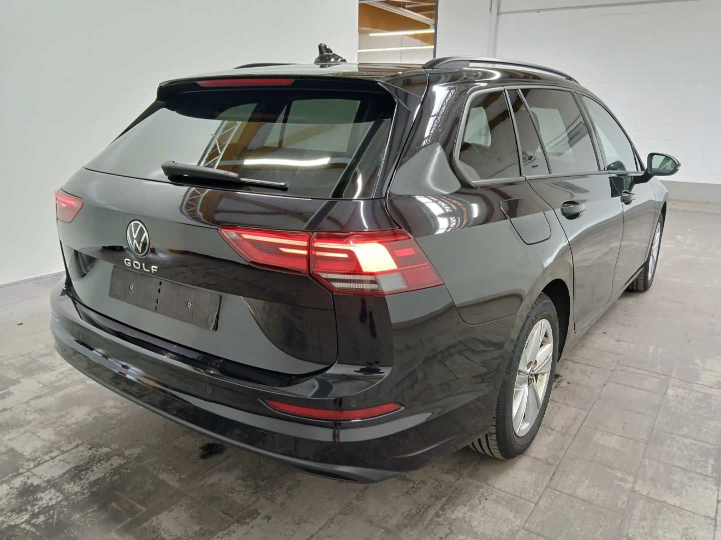 VW Golf Variant 2,0 TDI DSG Life photo