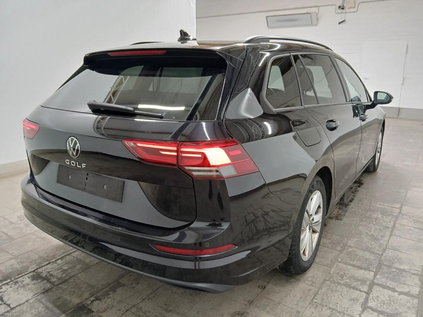 VW Golf Variant 2,0 TDI Life photo