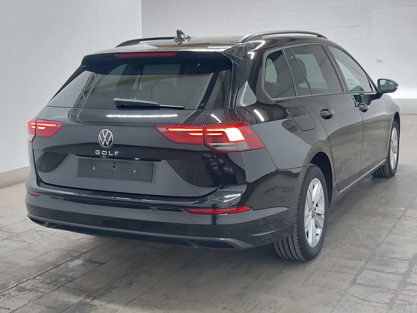 VW Golf Variant 2,0 TDI DSG Life photo