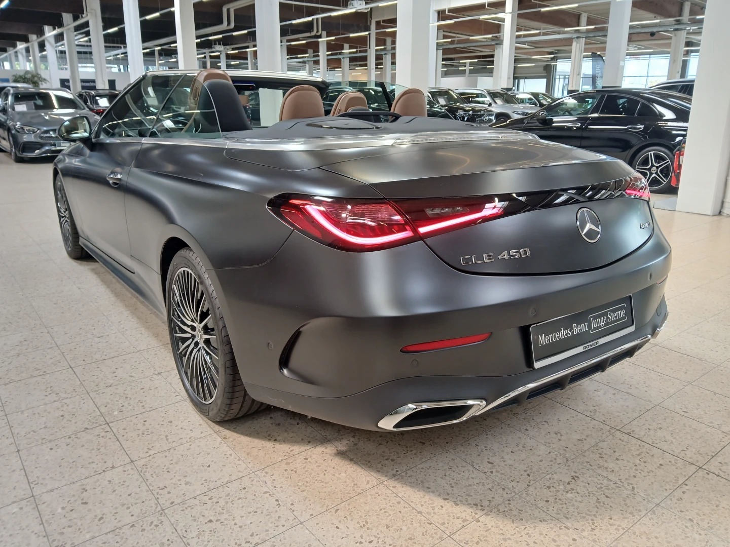 Mercedes-Benz CLE 450 4MATIC 9G-TRONIC AMG Line photo