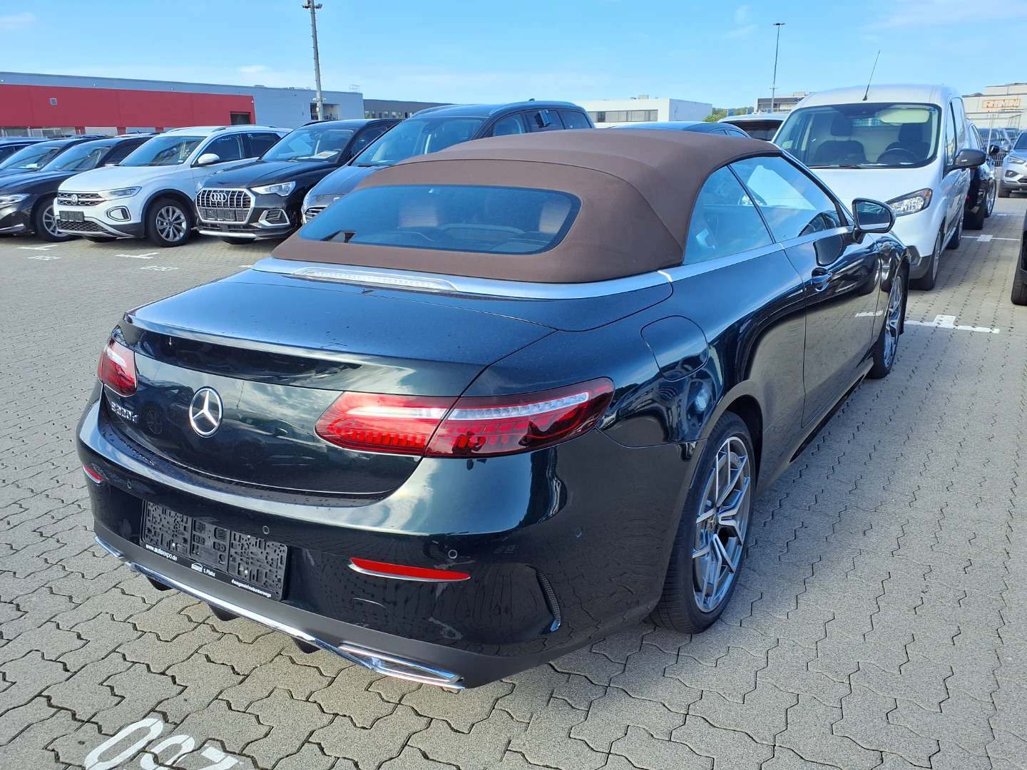 Mercedes-Benz E 220 d Cabriolet 9G-Tronic AMG Line photo