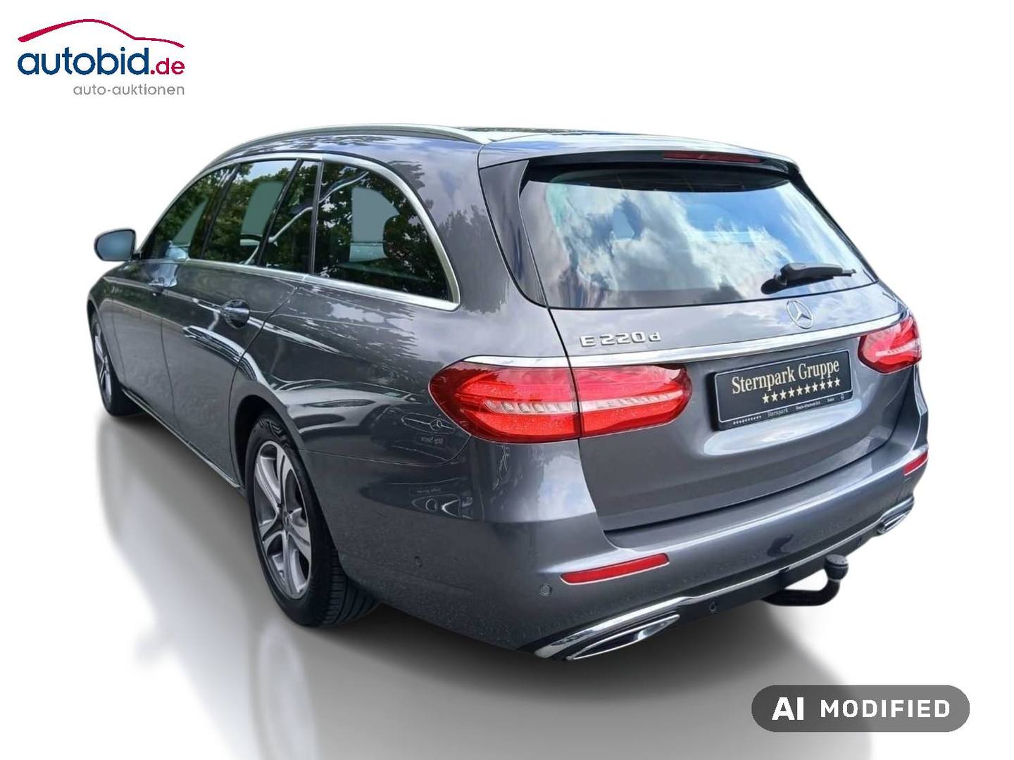 Mercedes-Benz E 220 d T 9G-TRONIC Avantgarde photo