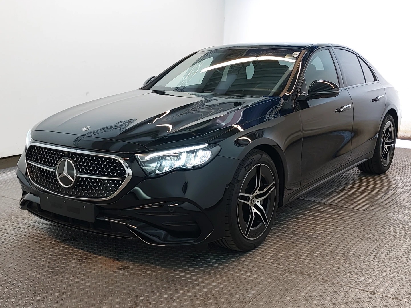 Mercedes-Benz E 200 9G-TRONIC  AMG Line Advanced