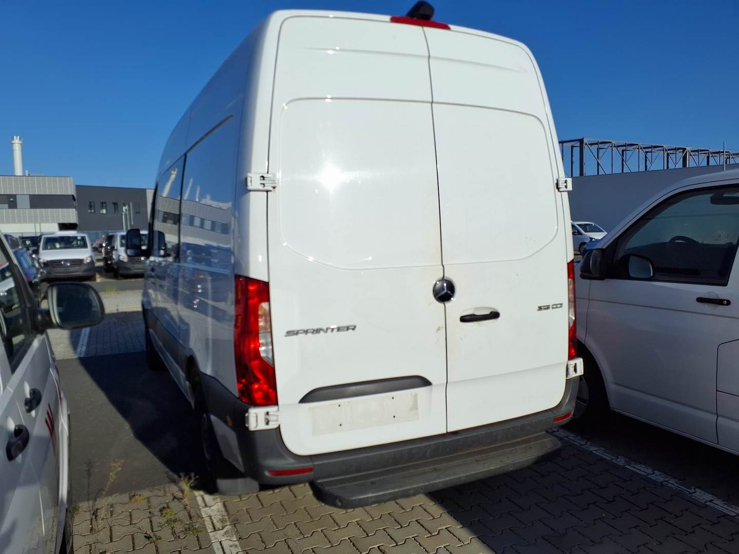 Mercedes-Benz Sprinter Doka Kasten Hochdach 315 CDI MR photo