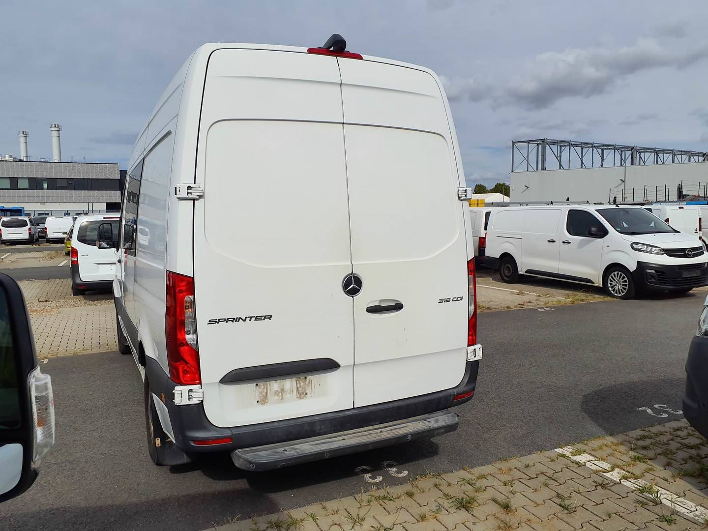 Mercedes-Benz Sprinter Doka Kasten 315 CDI MR photo