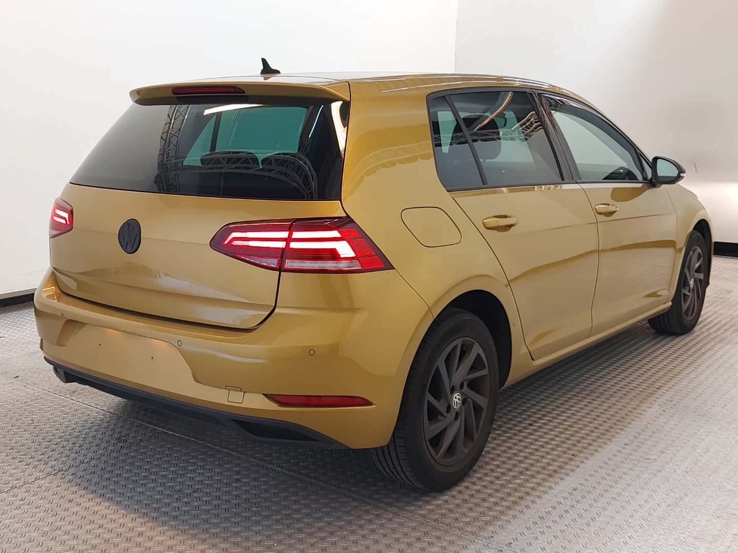 VW Golf 1,0 TSI Join photo