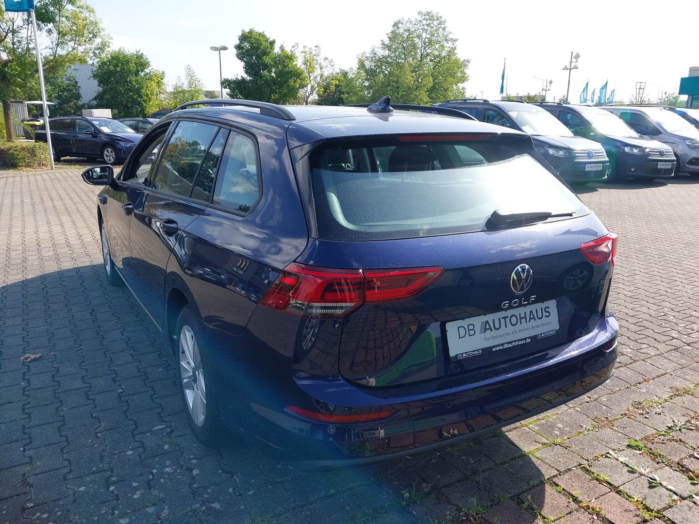 VW Golf Variant 1,0 TSI Life photo