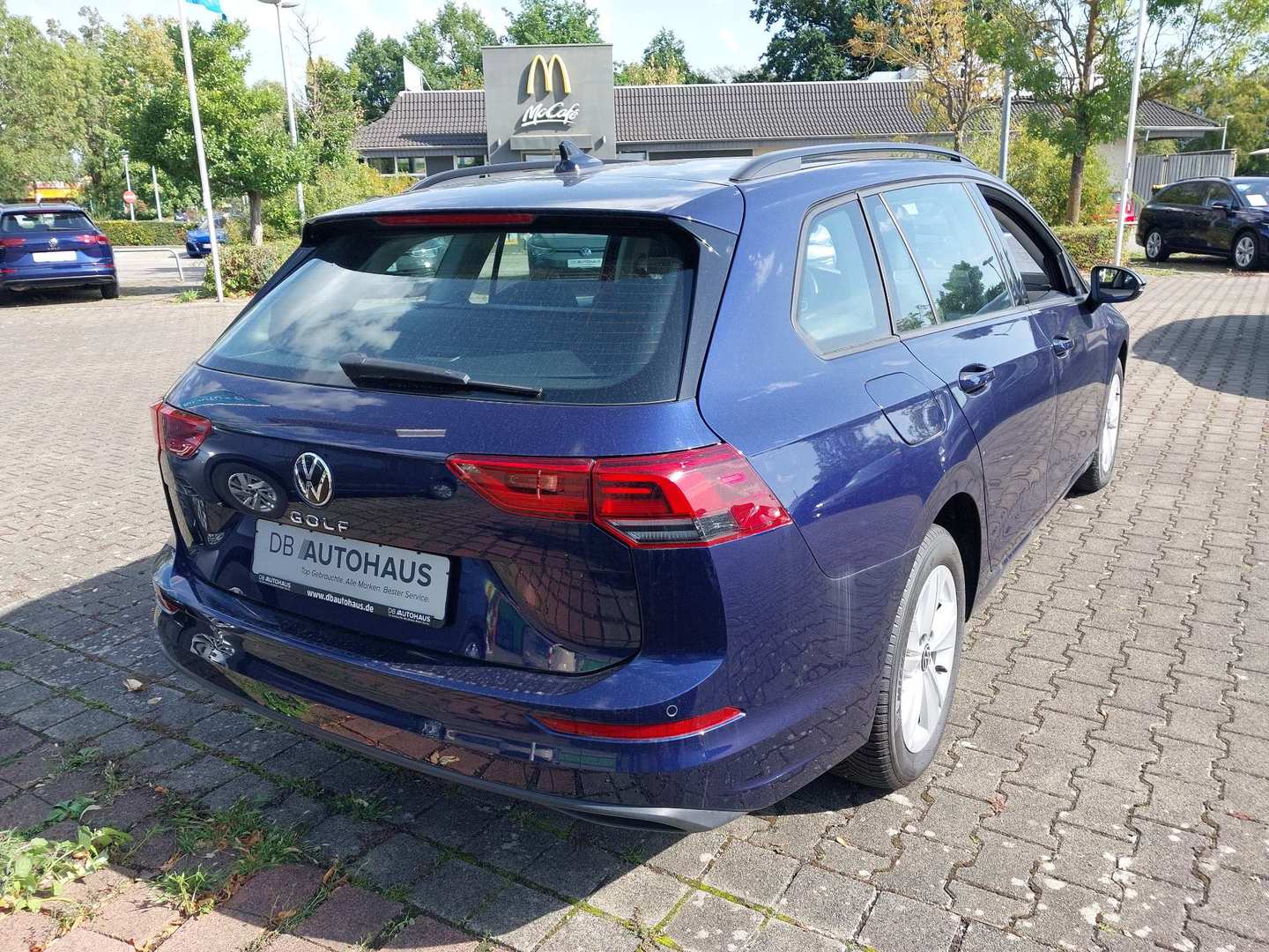 VW Golf Variant 1,0 TSI Life photo