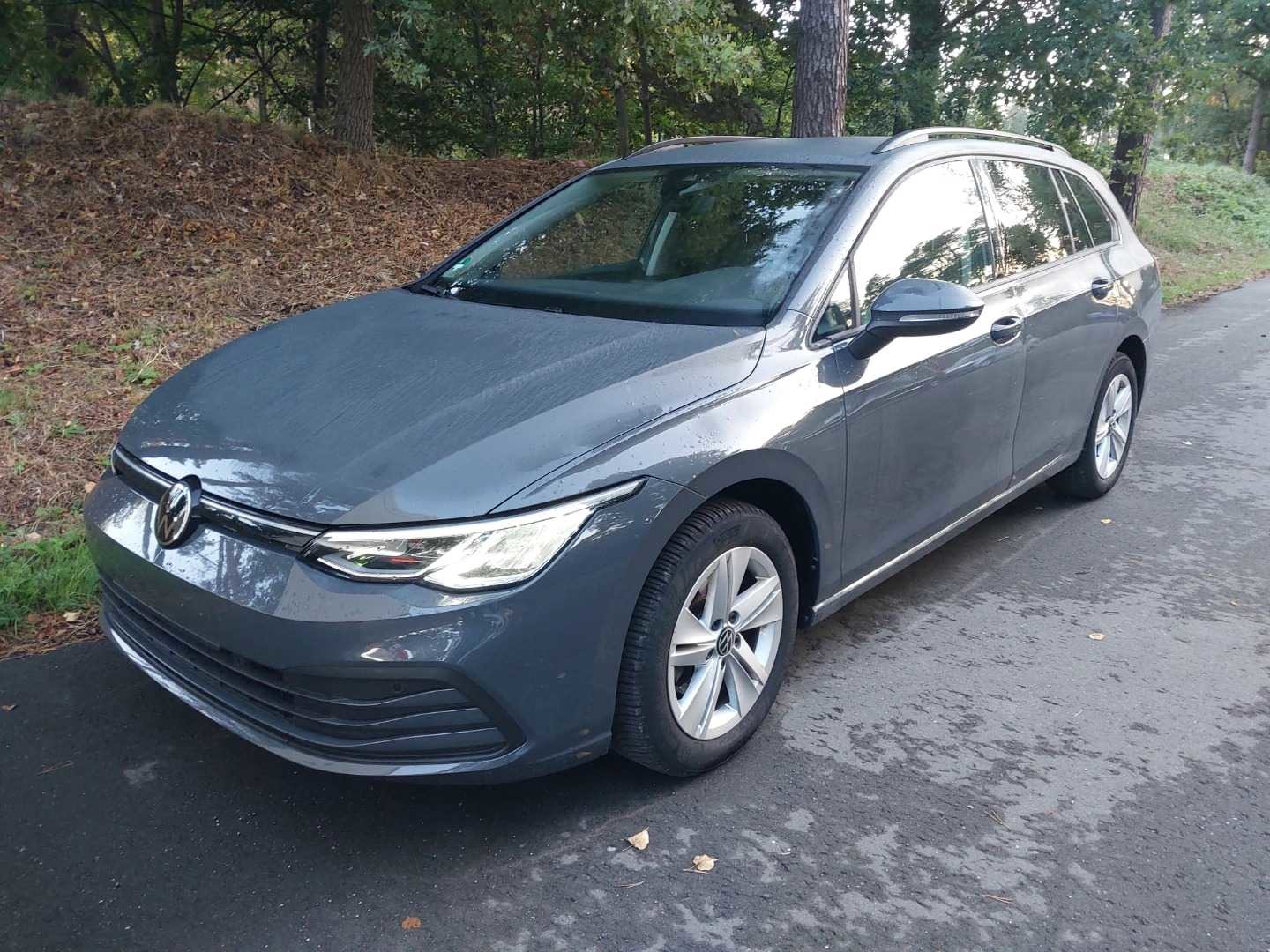 VW Golf Variant 1,0 TSI Life АВАРИЯ